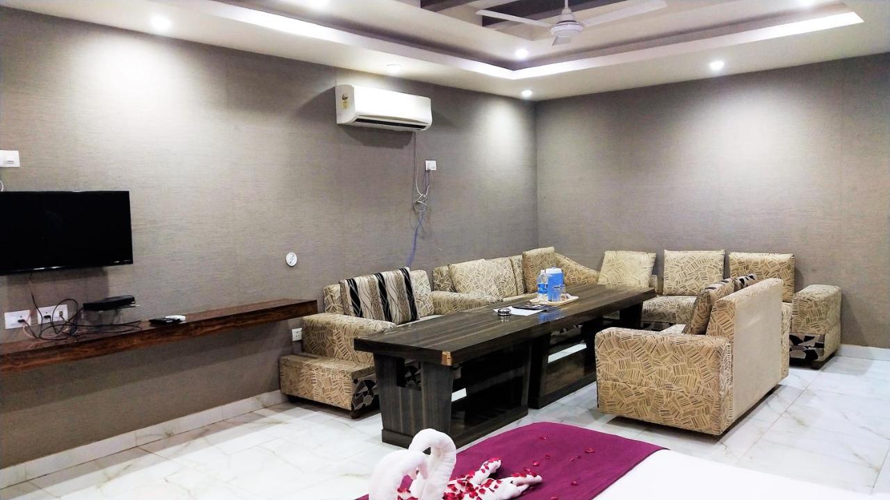 Syona Residency Hotel Lucknow Exterior photo